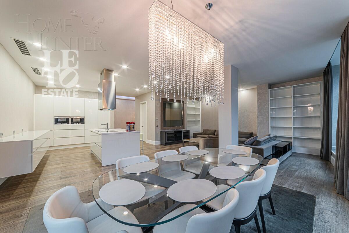 3-КОМН. КВАРТИРА С ОТДЕЛКОЙ 220 М² НА 2 ЭТАЖЕ