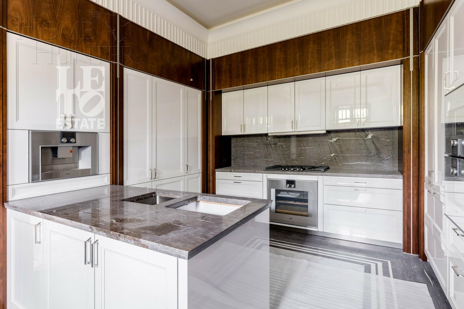 2-этажный коттедж 1 244 м² с отделкой