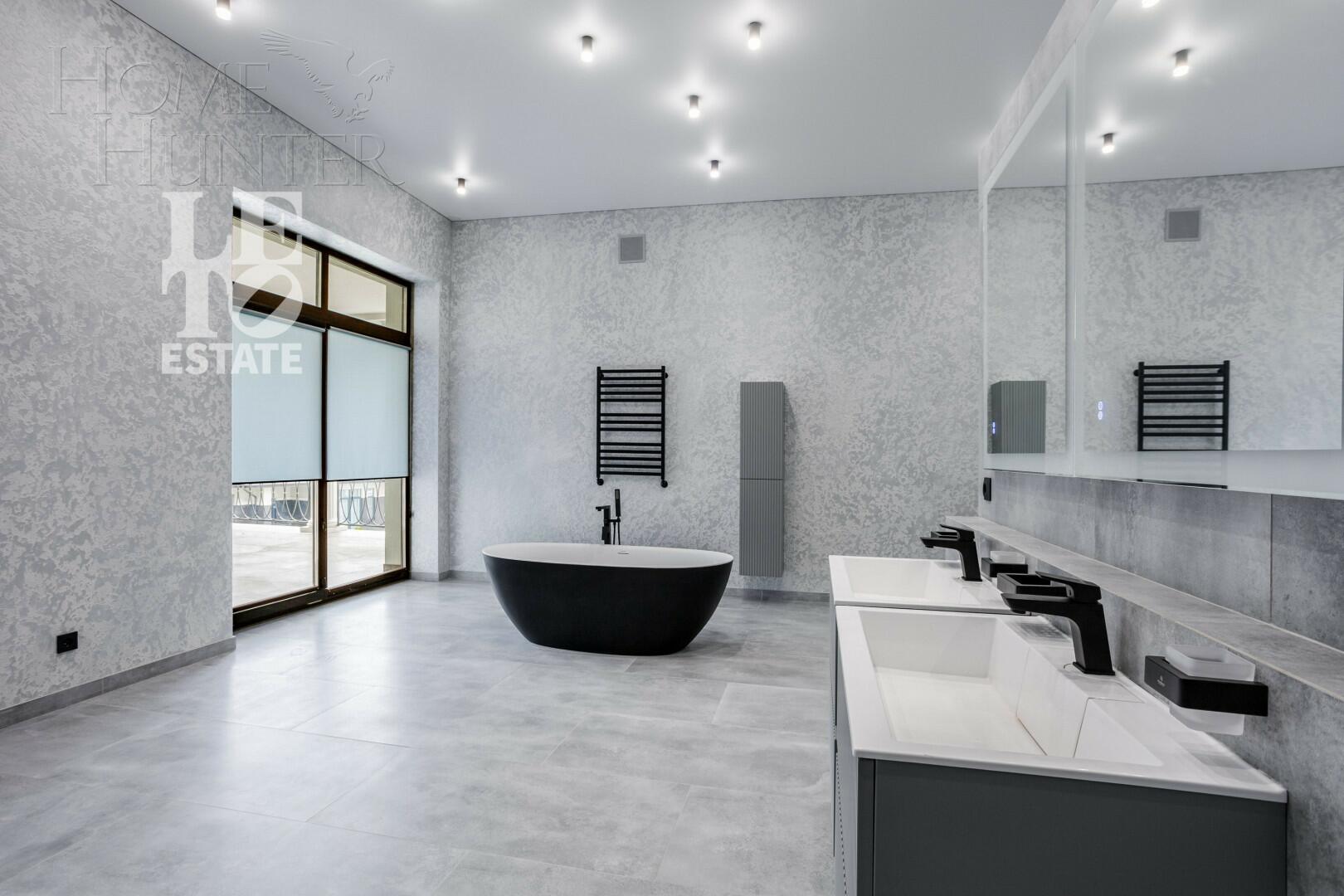 2-этажный коттедж 1 300 м² без отделки