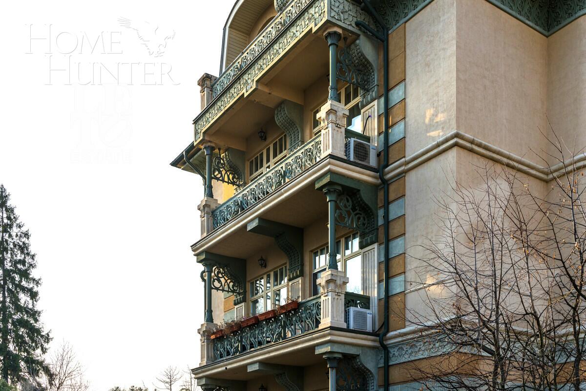 4-этажный таунхаус 395 м² без отделки