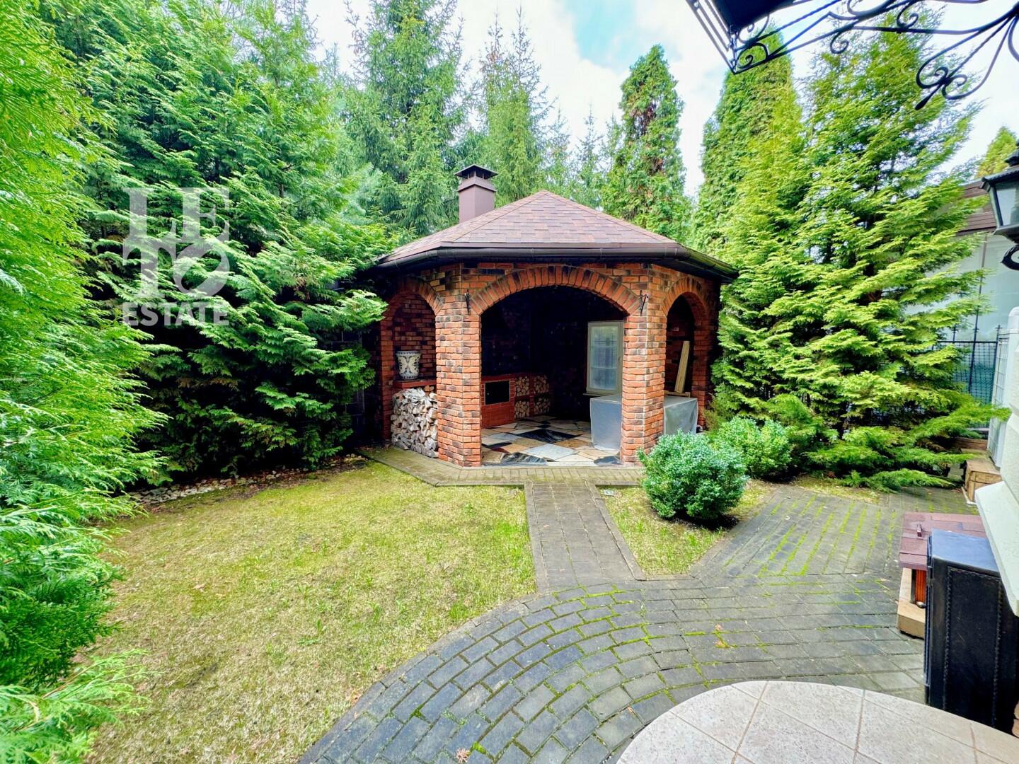 3-этажный таунхаус 293 м² с отделкой