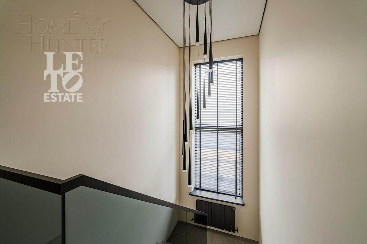 2-этажный коттедж 300 м² с отделкой