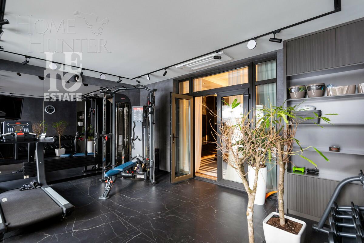 3-этажный коттедж 1 100 м² с отделкой