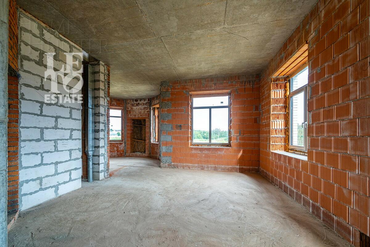 2-этажный коттедж 460 м² без отделки