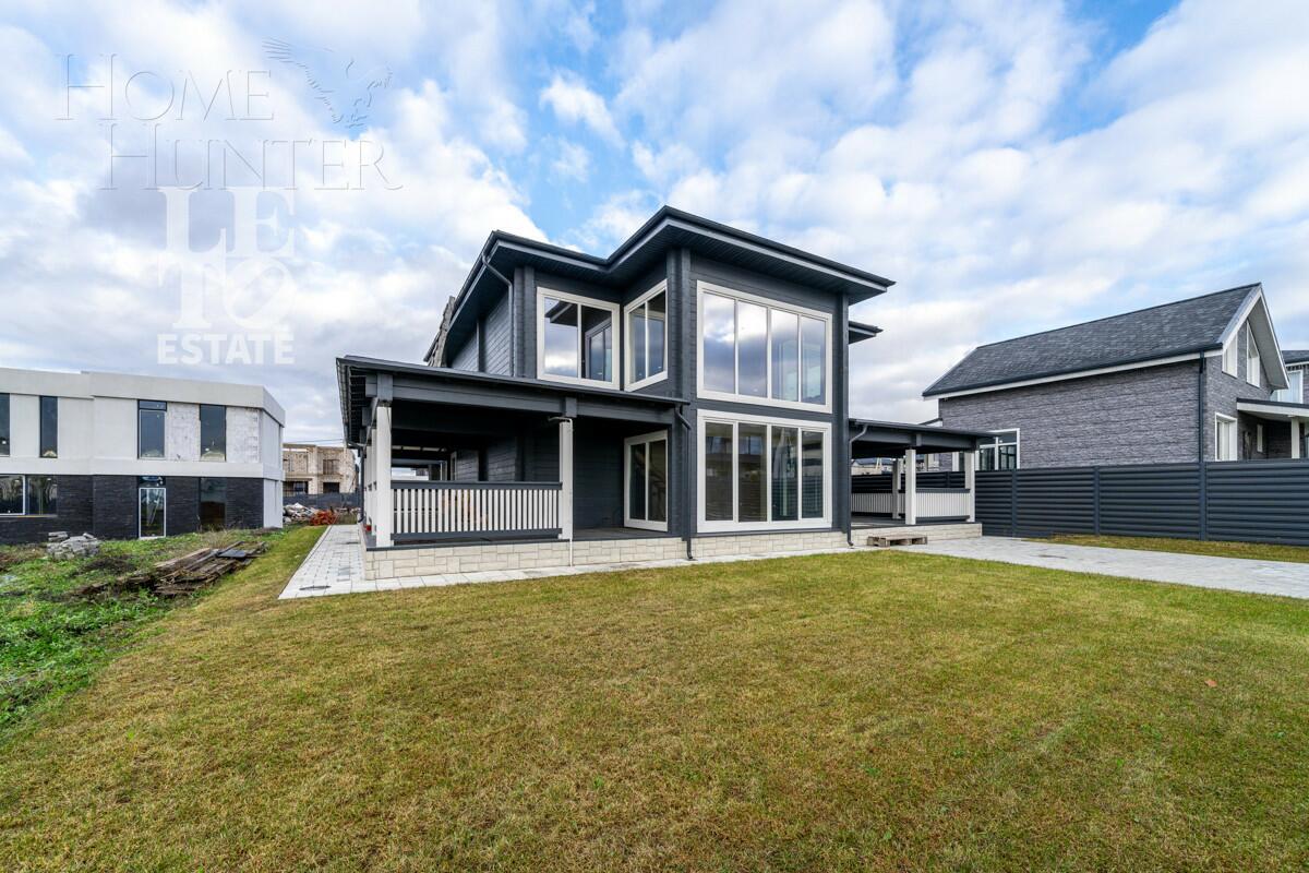 2-этажный коттедж 201.8 м² без отделки