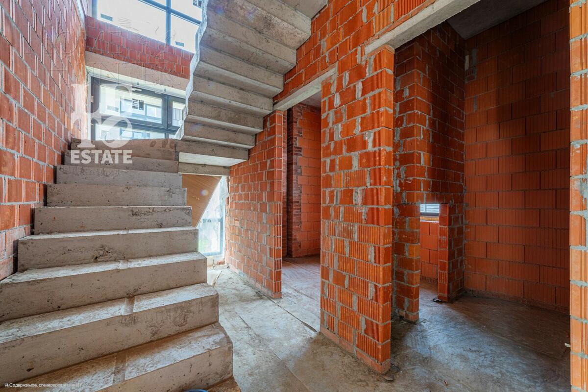 2-этажный коттедж 260 м² без отделки