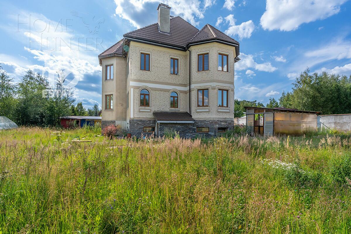 2-этажный коттедж 1 028 м² с отделкой