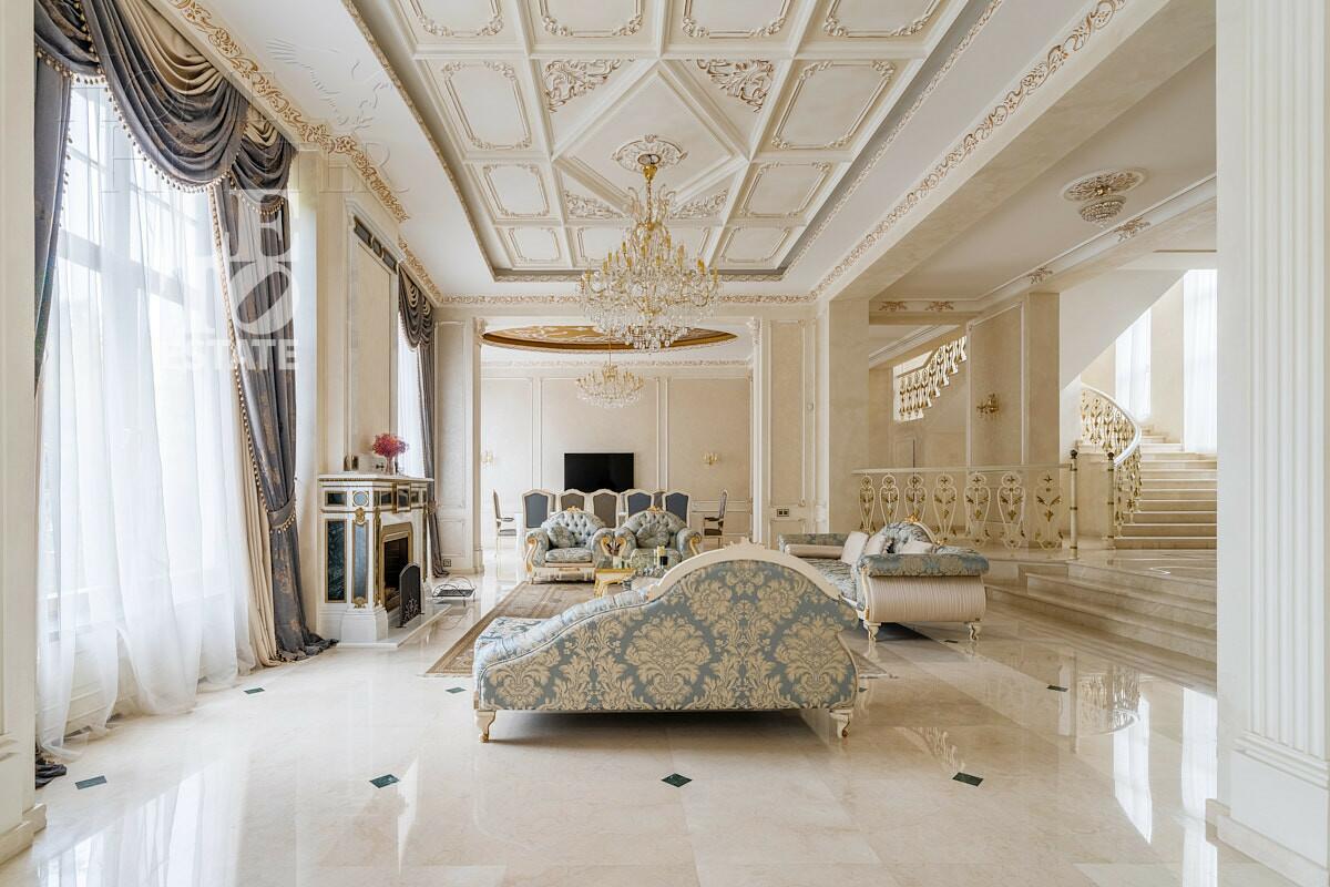 2-этажный коттедж 1 000 м² с отделкой