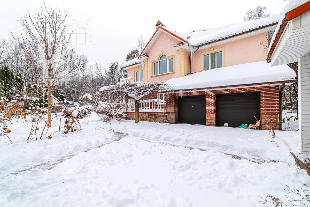 3-этажный коттедж 742 м² с отделкой