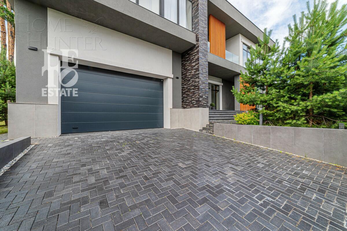 2-этажный коттедж 720 м² с отделкой