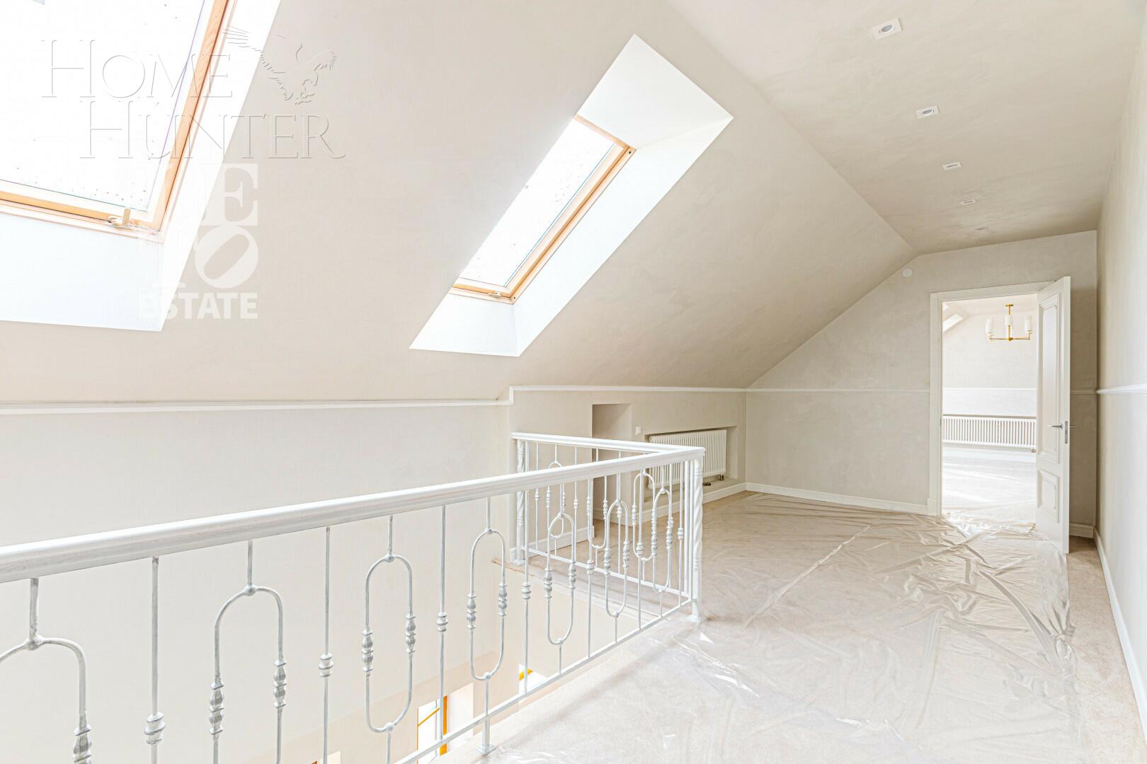 2-этажный коттедж 1 000 м² с отделкой