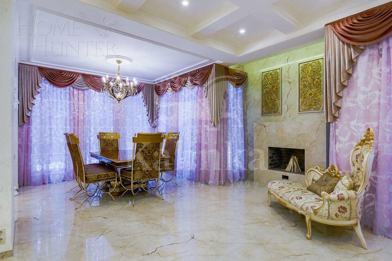 2-этажный таунхаус 720 м² с отделкой