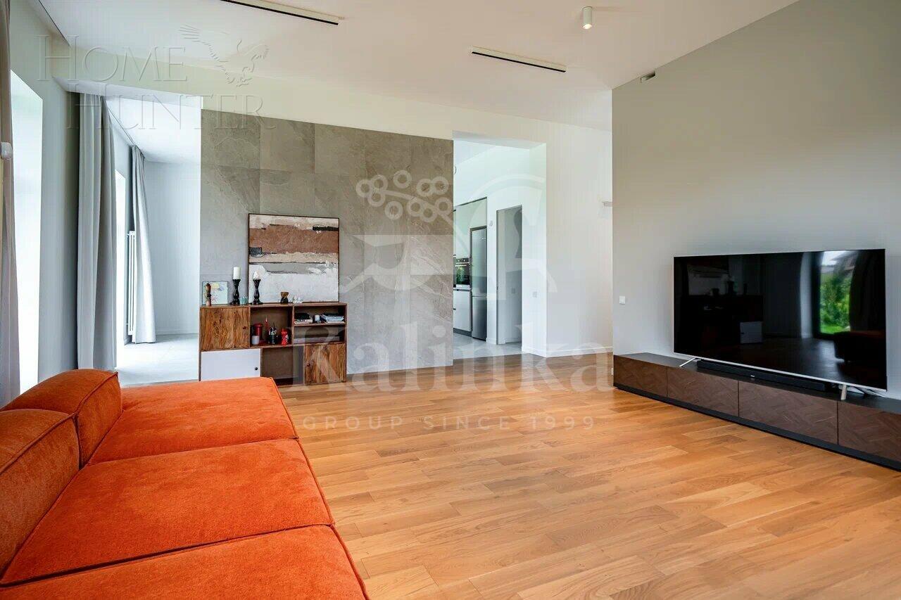 2-этажный коттедж 350 м² с отделкой