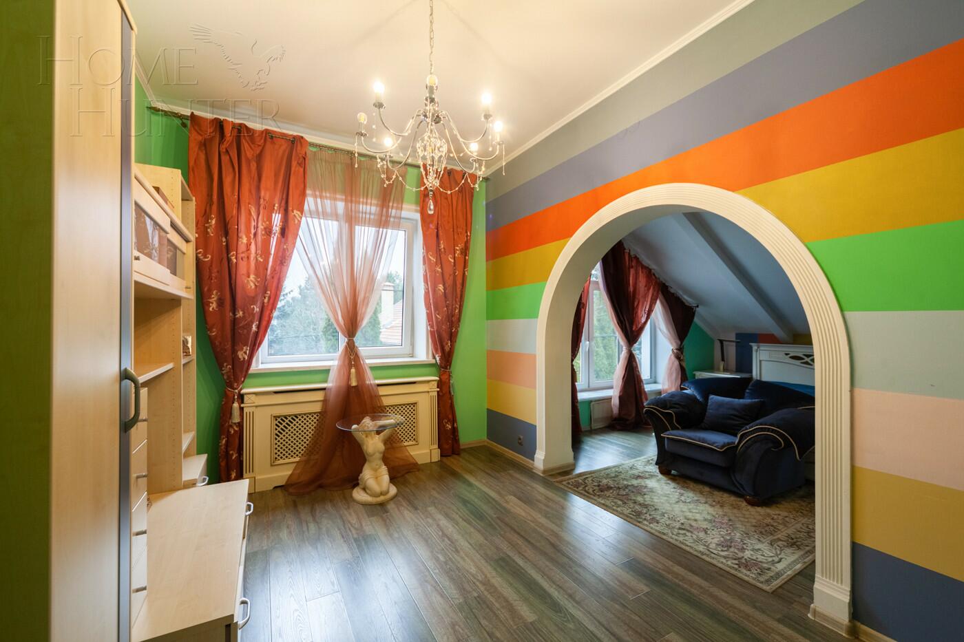 2-этажный коттедж 939 м² с отделкой