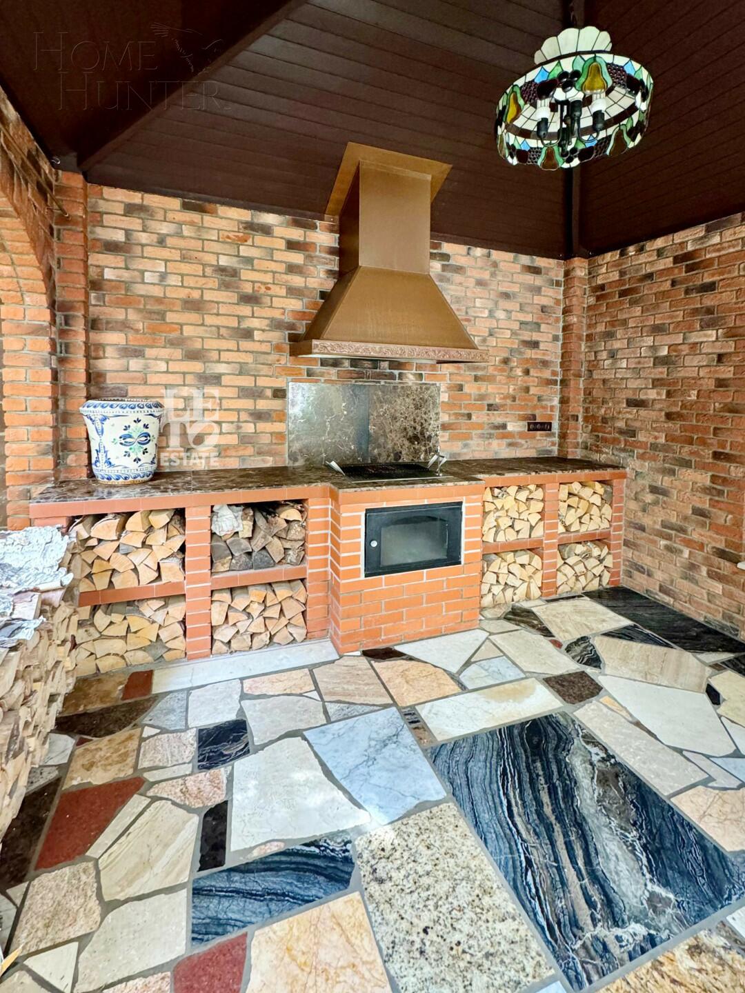 3-этажный таунхаус 293 м² с отделкой