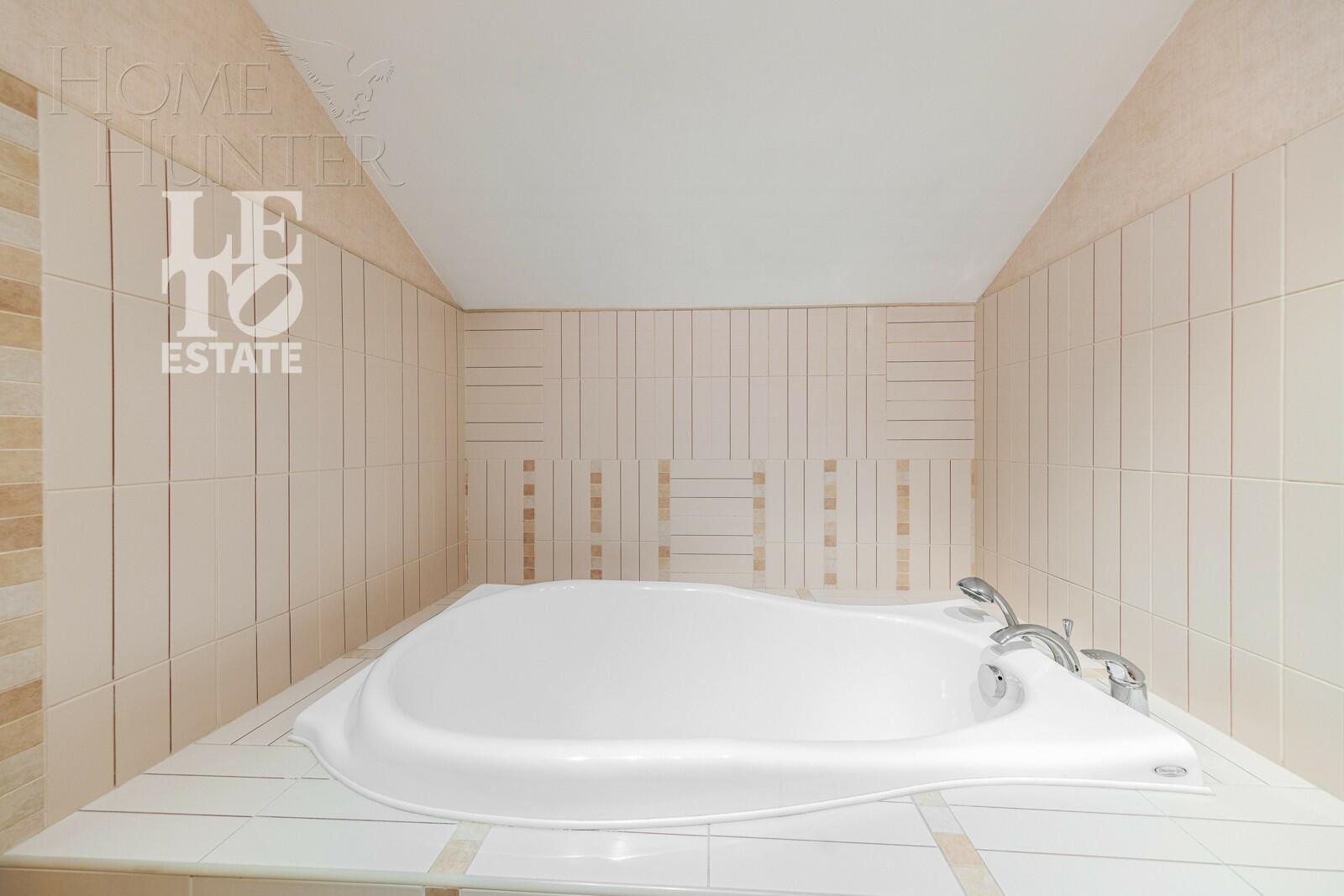 2-этажный коттедж 600 м² с отделкой