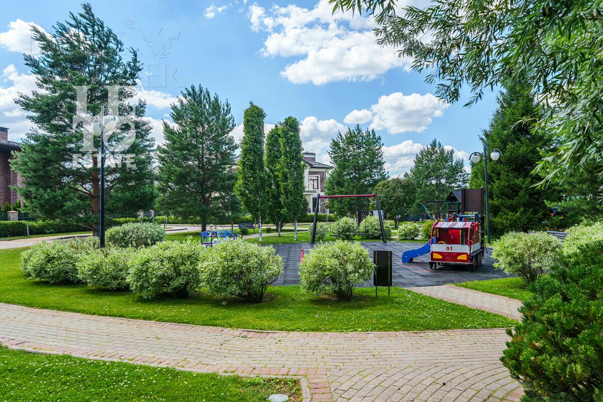 2-этажный коттедж 1 000 м² с отделкой