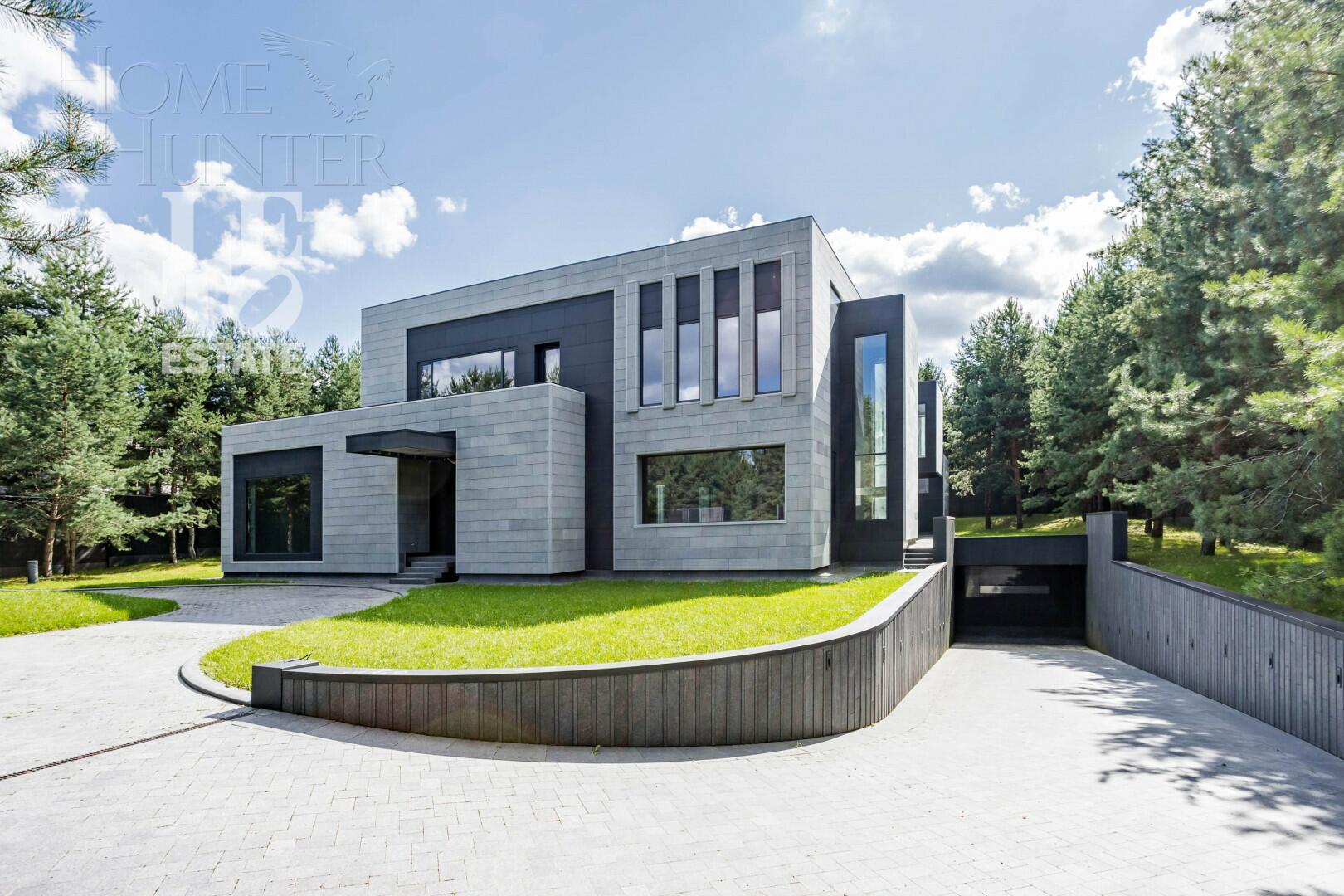 2-этажный коттедж 2 240 м² без отделки