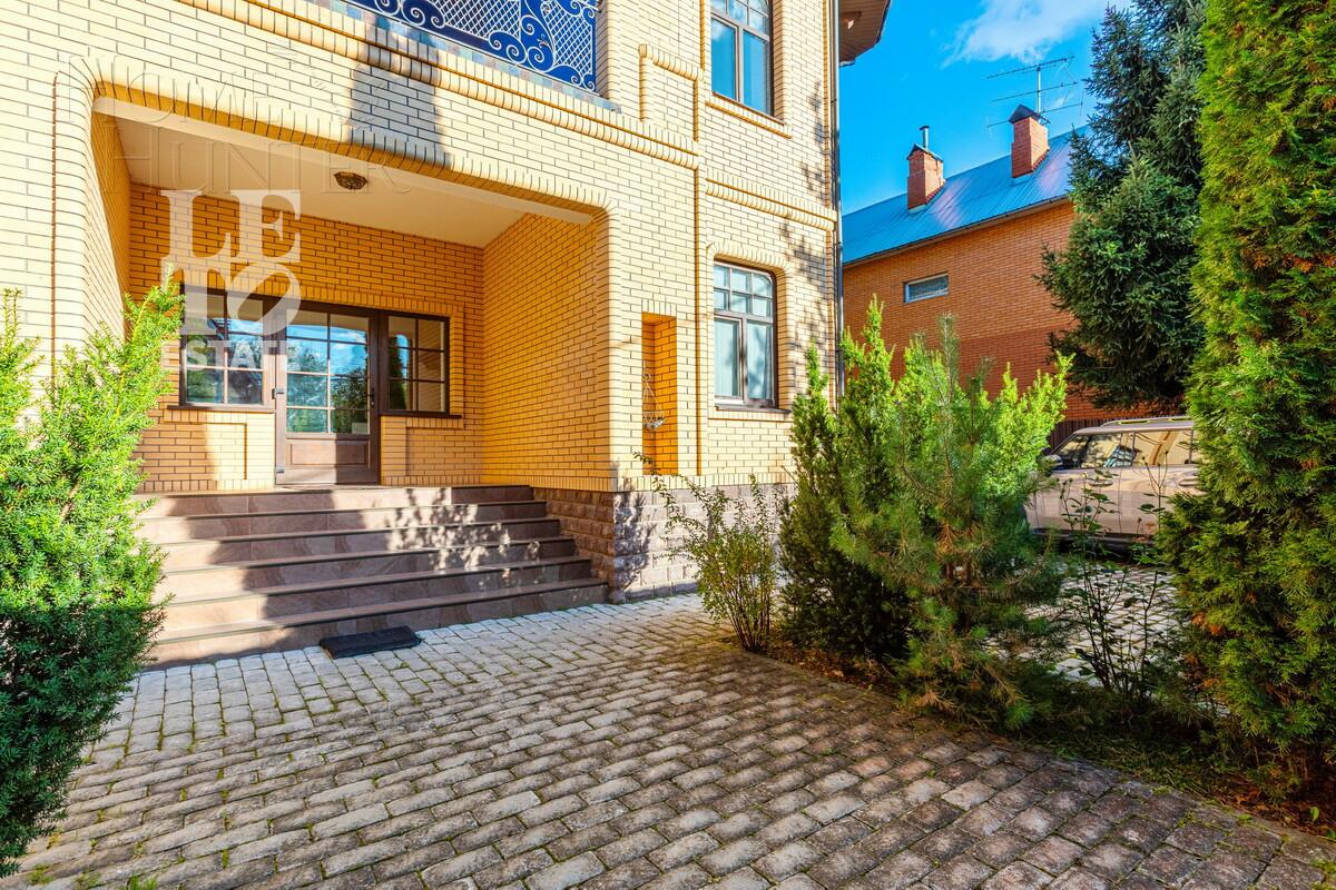 3-этажный коттедж 788 м² с отделкой