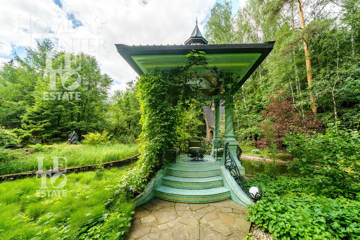 3-этажный коттедж 850 м² с отделкой