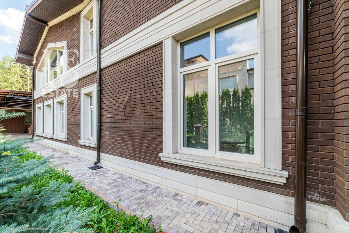 2-этажный коттедж 750 м² без отделки