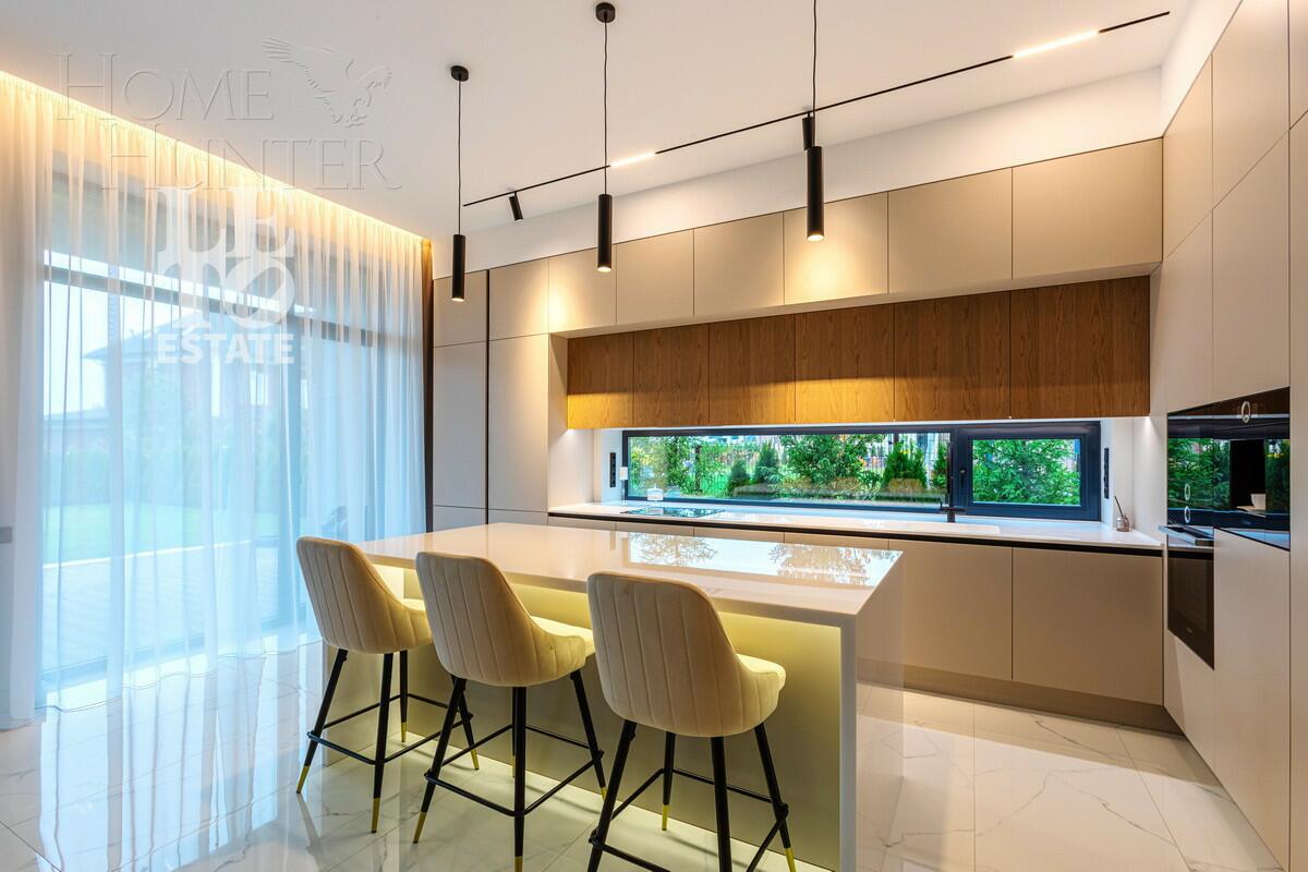 2-этажный коттедж 302 м² с отделкой