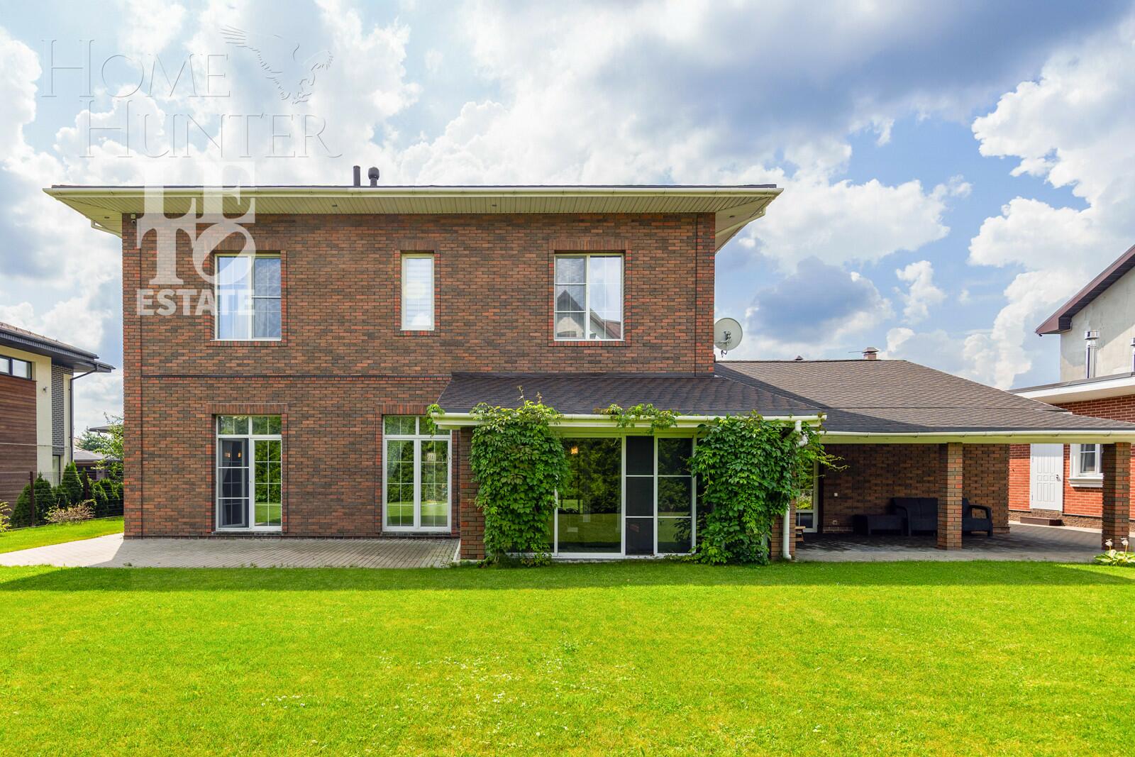 2-этажный коттедж 304 м² с отделкой