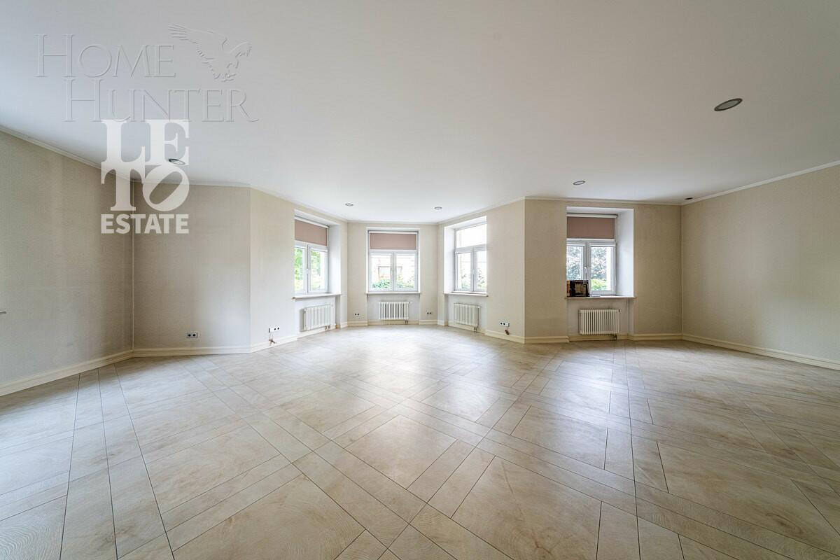 2-этажный коттедж 1 087 м² с отделкой