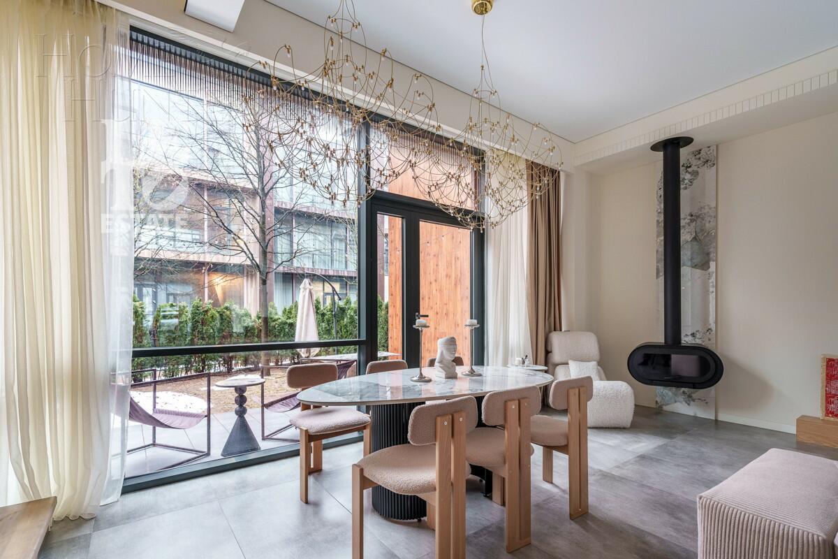 3-этажный таунхаус 238 м² с отделкой