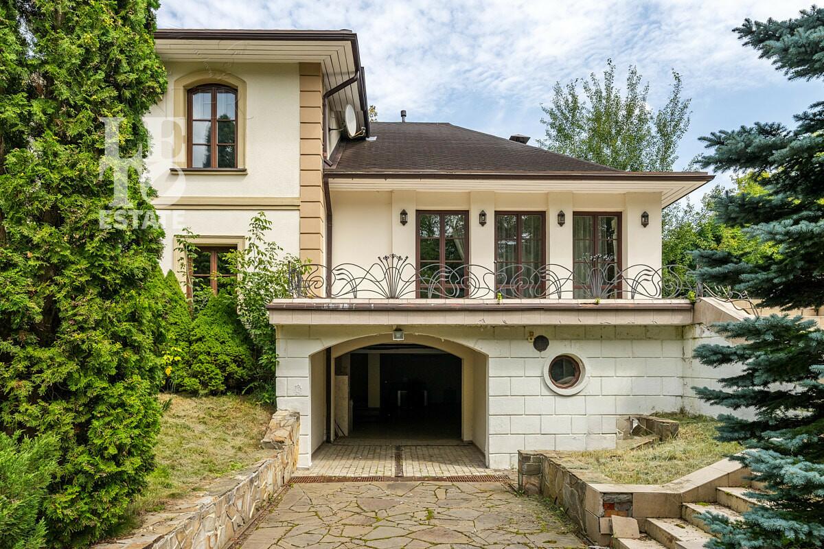 2-этажный коттедж 650 м² с отделкой