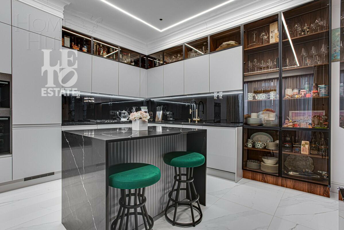 2-этажный коттедж 275 м² с отделкой