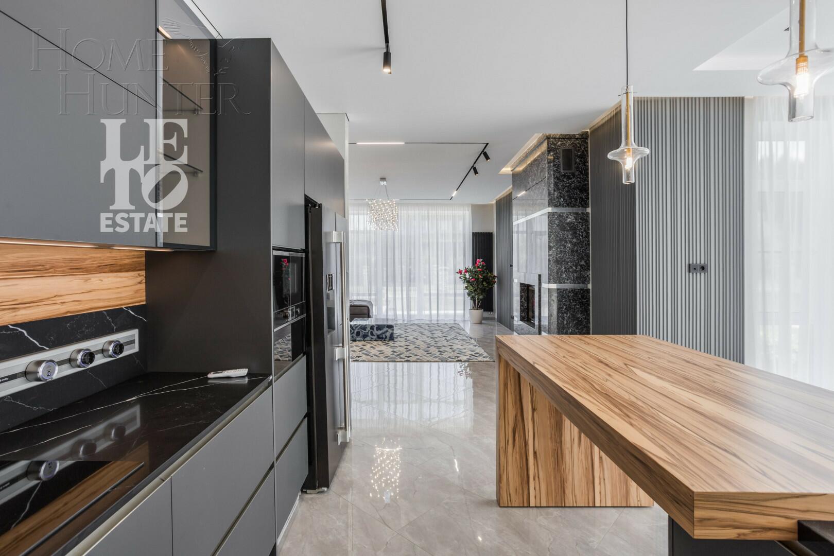 3-этажный коттедж 600 м² с отделкой