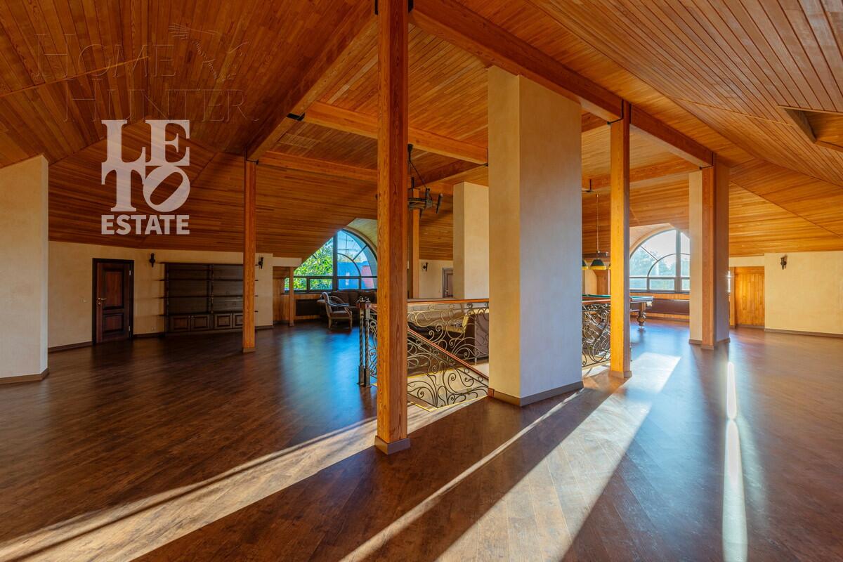 3-этажный коттедж 788 м² с отделкой