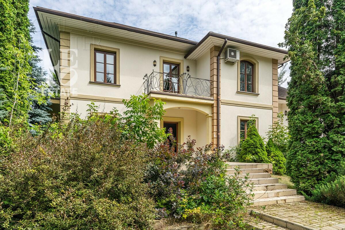 2-этажный коттедж 650 м² с отделкой