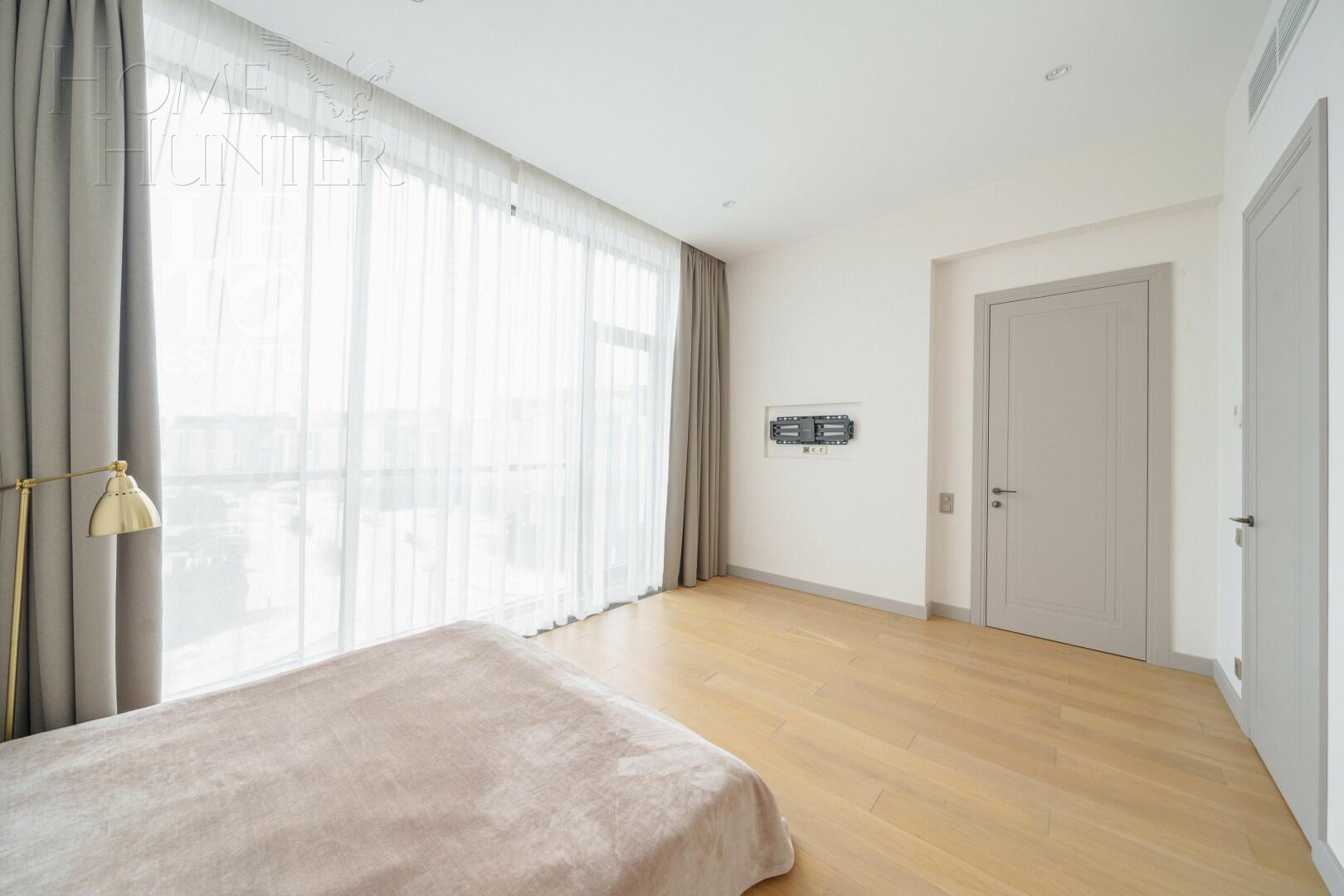 4-этажный таунхаус 278 м² с отделкой