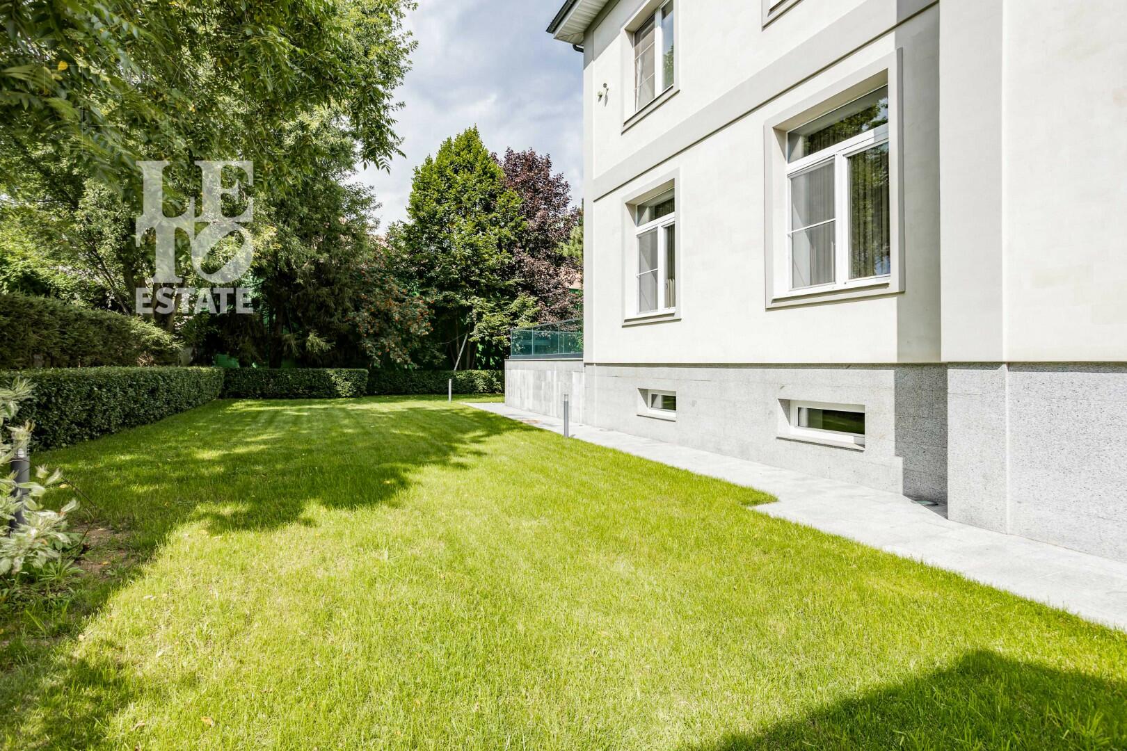 2-этажный коттедж 1 438 м² с отделкой