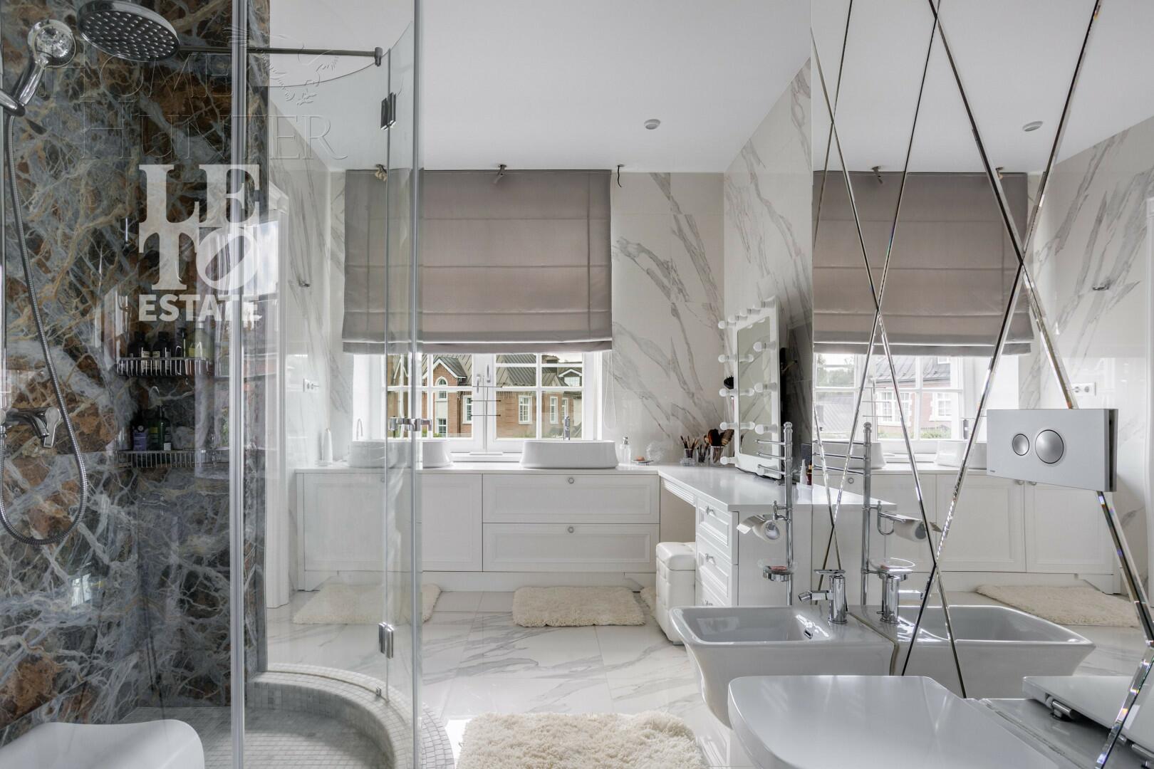 3-этажный коттедж 550 м² с отделкой