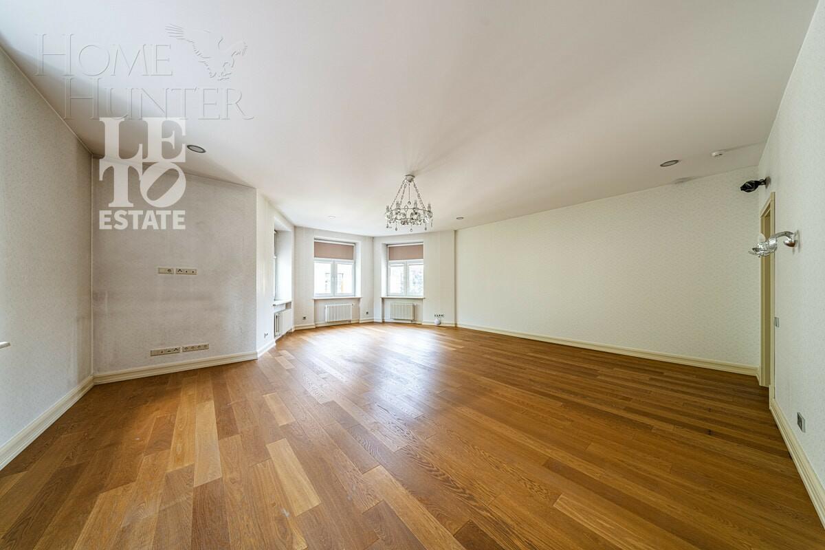 2-этажный коттедж 1 087 м² с отделкой