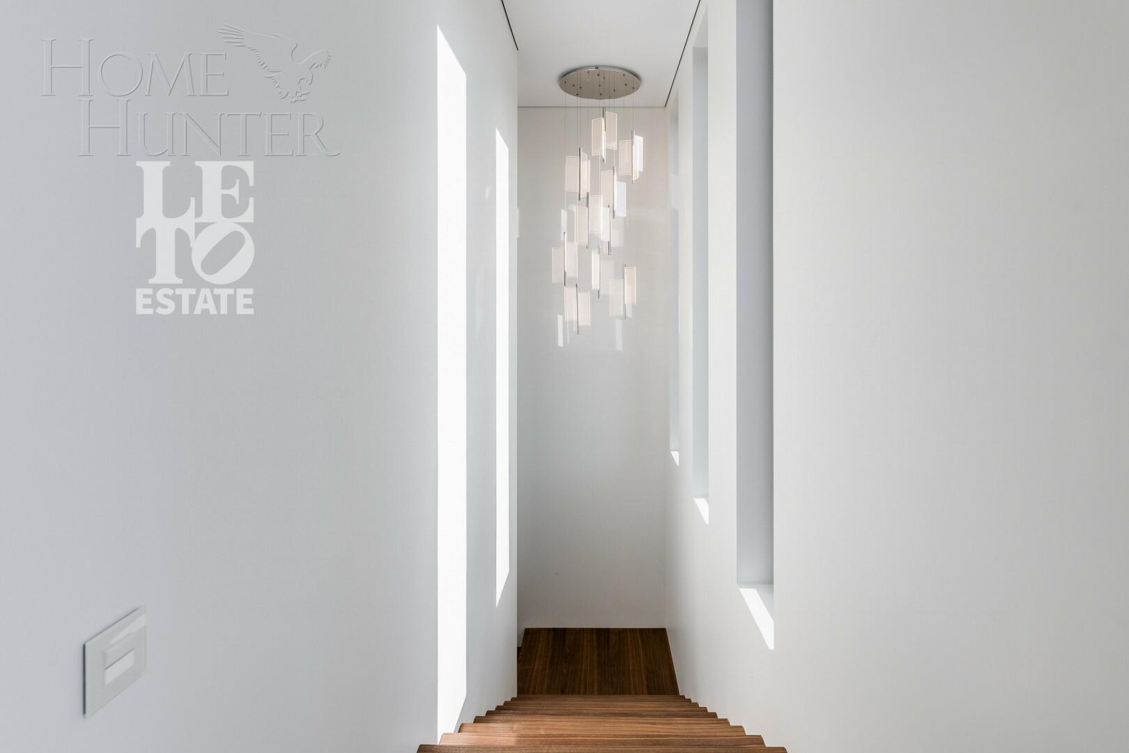 2-этажный коттедж 650 м² с отделкой