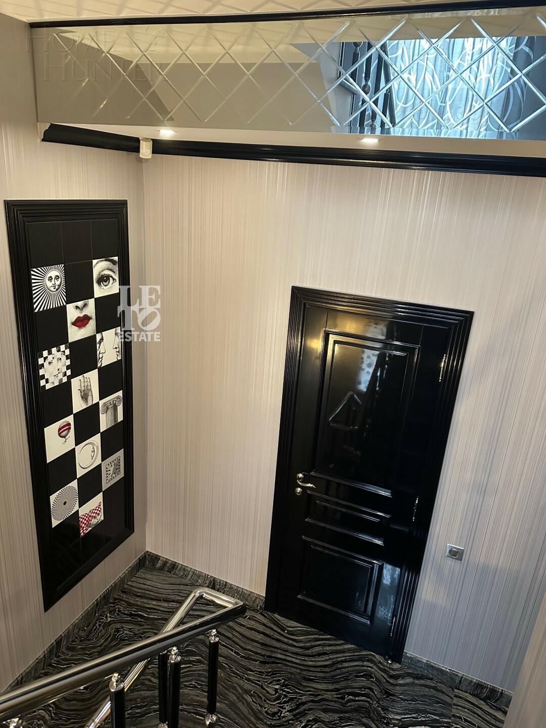 3-этажный таунхаус 293 м² с отделкой