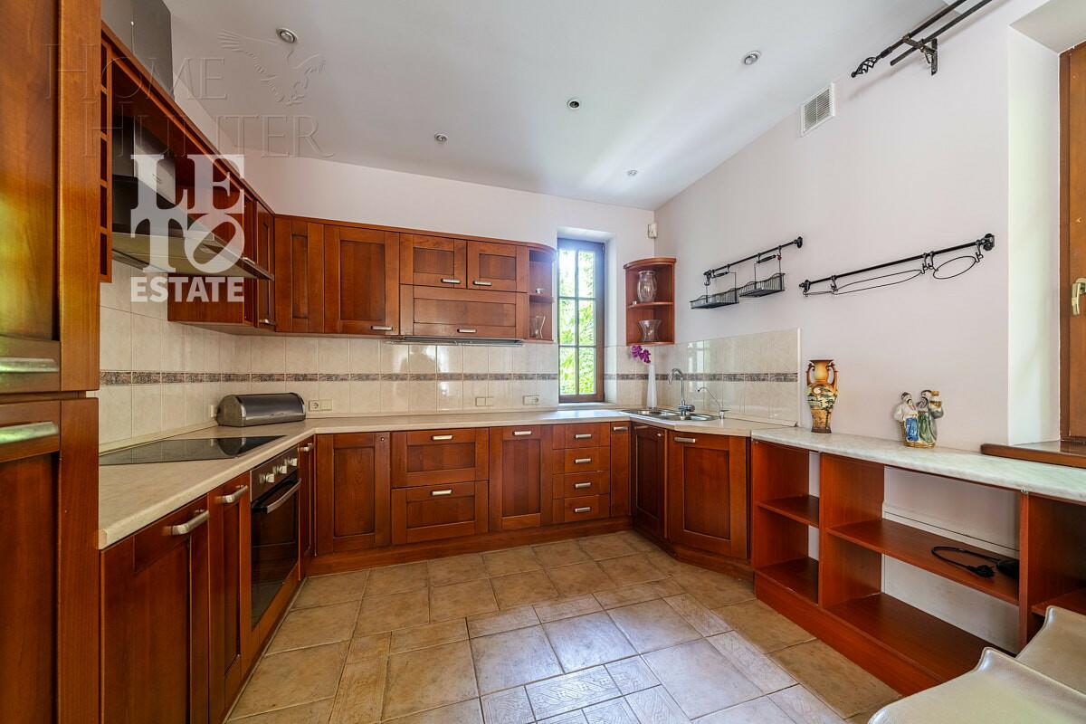 2-этажный коттедж 650 м² с отделкой