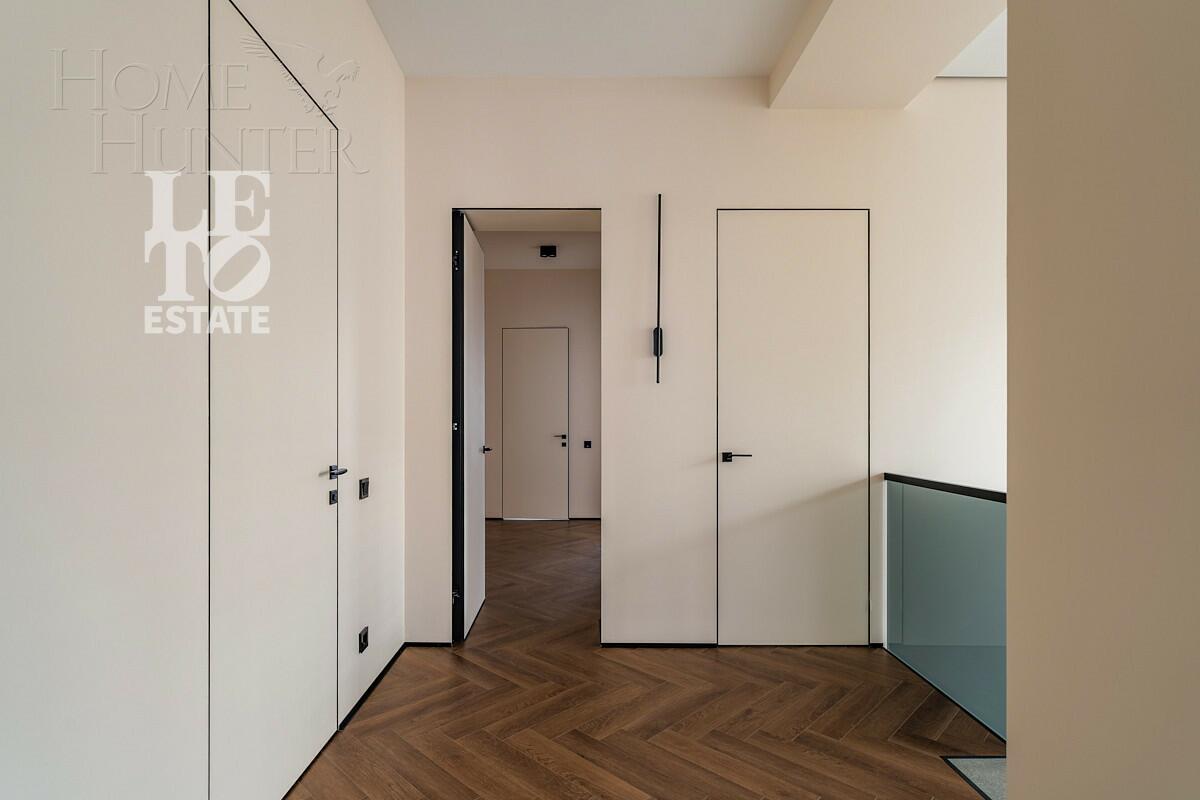 2-этажный коттедж 300 м² с отделкой