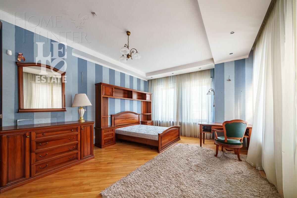 2-этажный коттедж 350 м² с отделкой