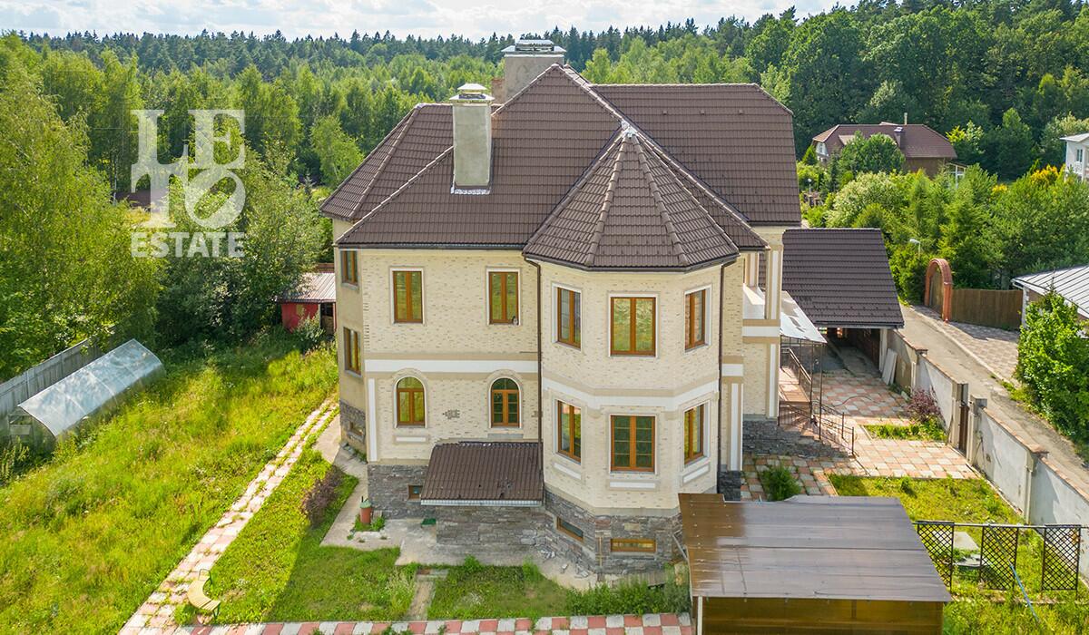 2-этажный коттедж 1 028 м² с отделкой