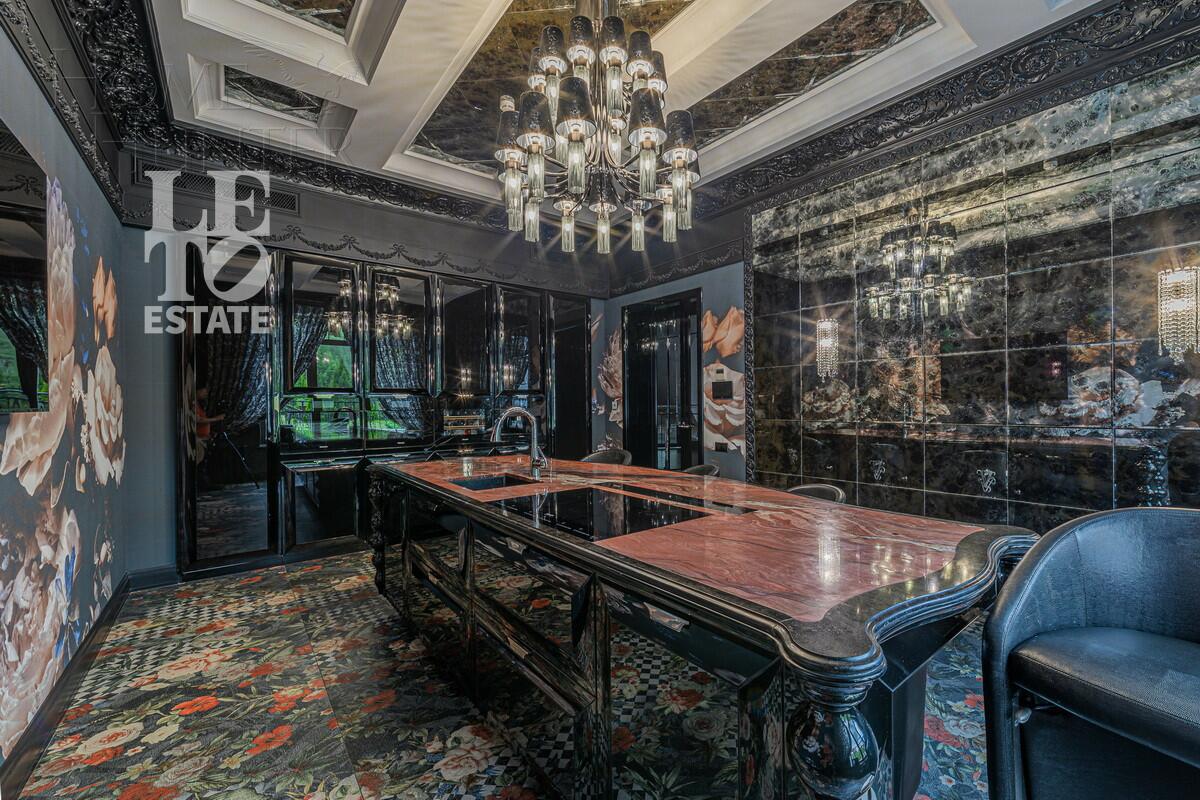 3-этажный коттедж 1 200 м² с отделкой