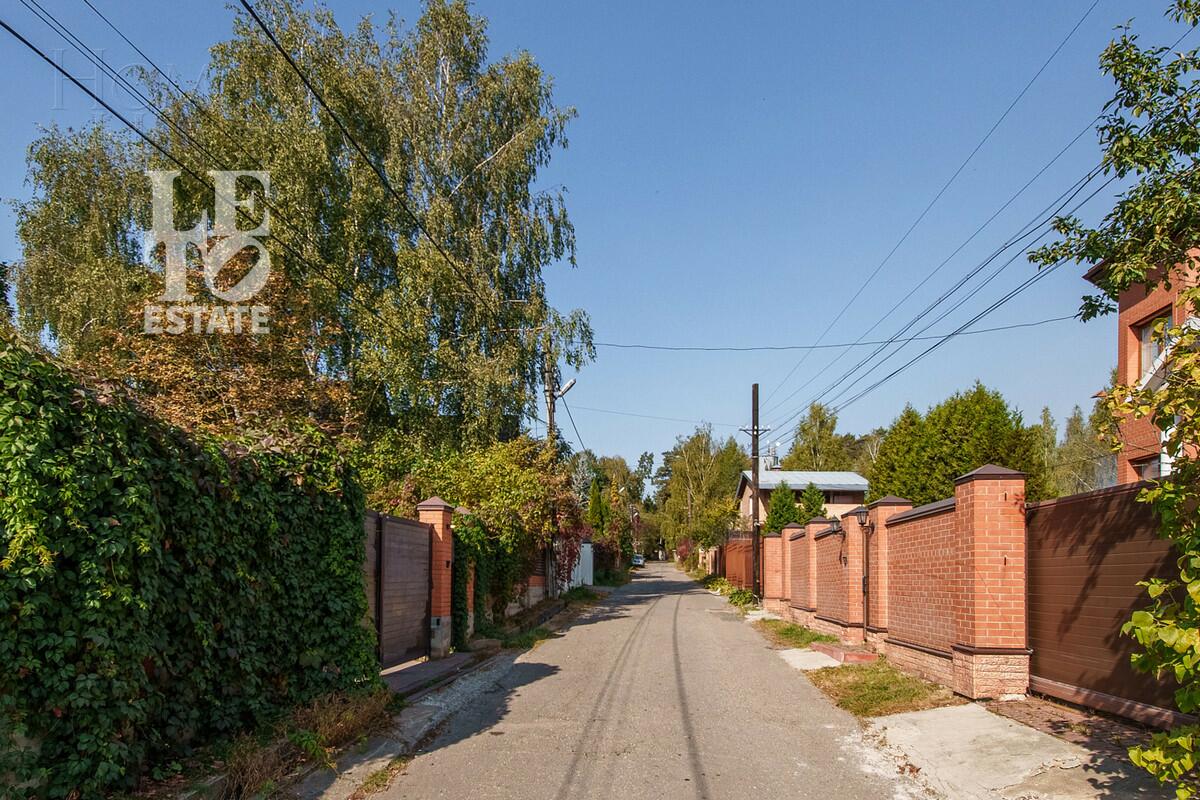 3-этажный коттедж 475 м² с отделкой