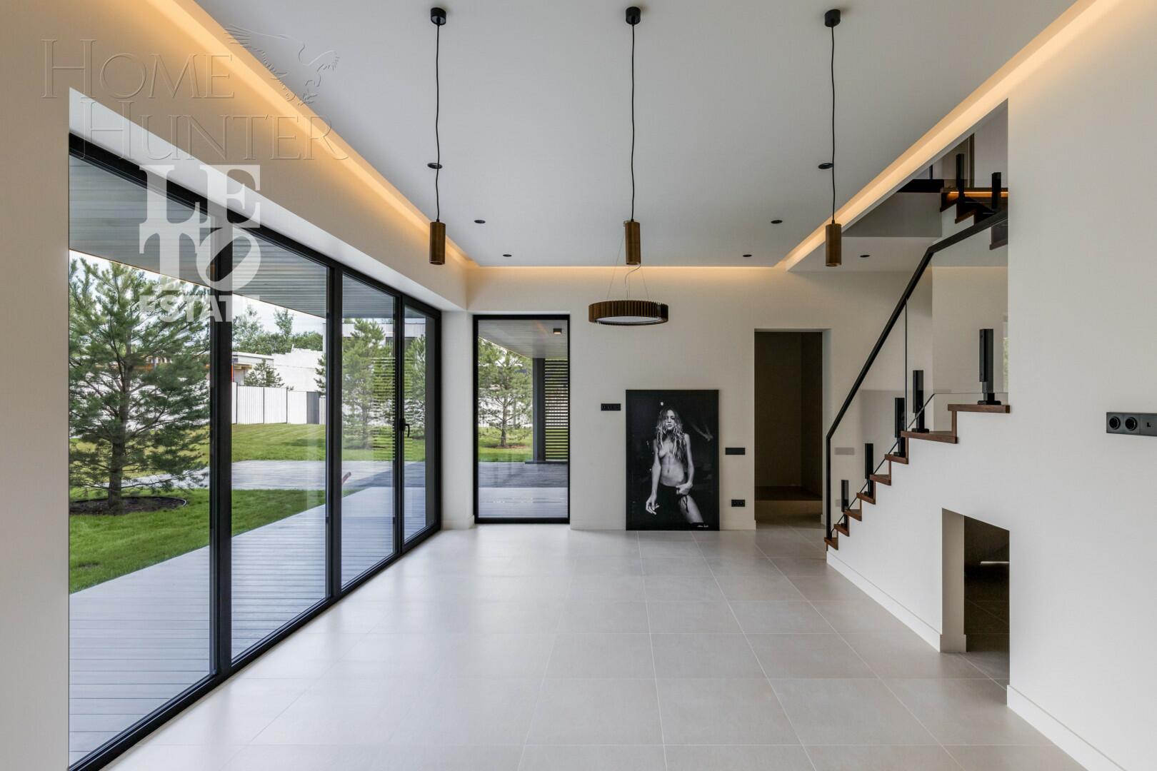 2-этажный коттедж 339 м² с отделкой