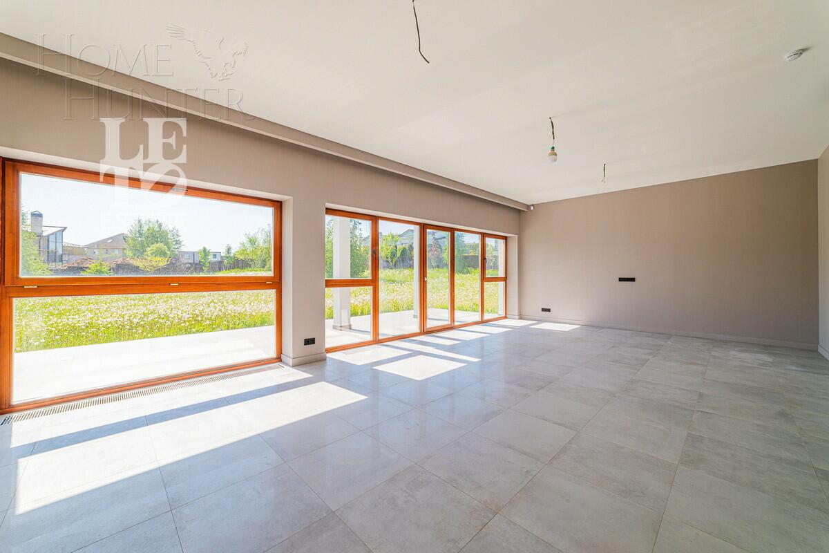 2-этажный коттедж 294 м² с отделкой