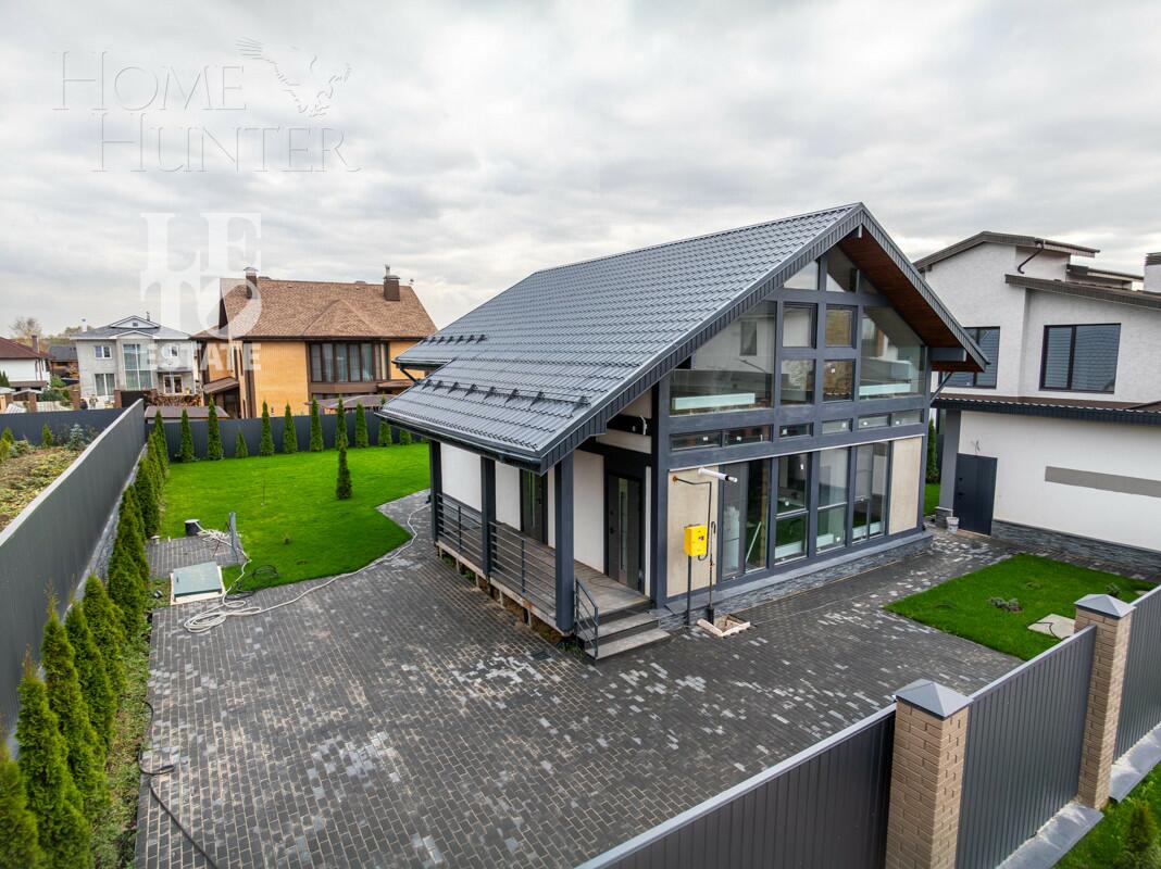 2-этажный коттедж 170 м² с отделкой