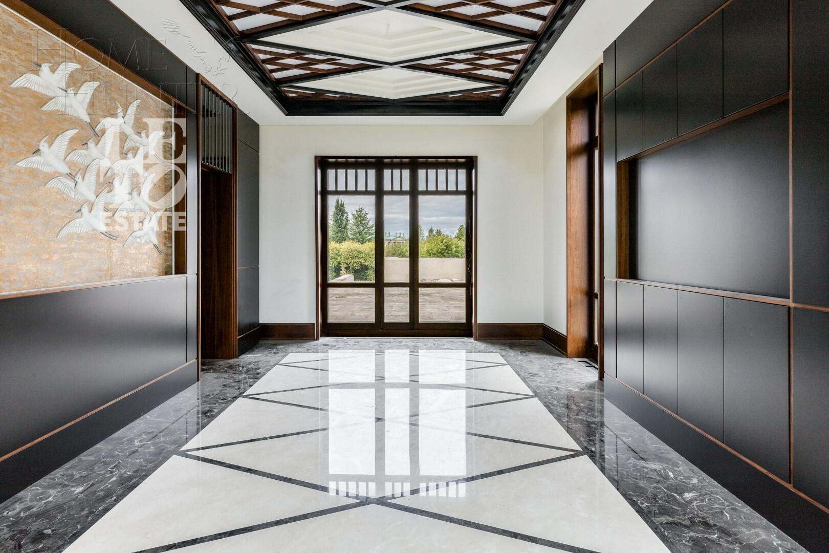 2-этажный коттедж 1 244 м² с отделкой